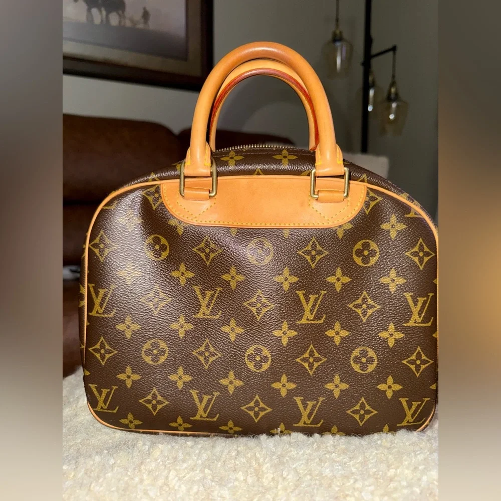 Louis Vuitton LV Monogram Trouville - Picture 3 of 8